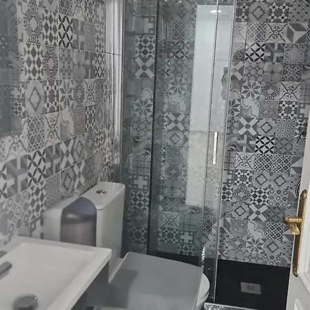 San Martin ゲストハウス *